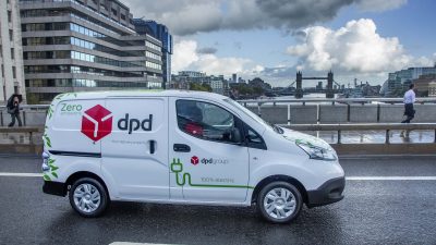 Η Nissan παραδίδει 300 αμιγώς ηλεκτρικά e-NV200