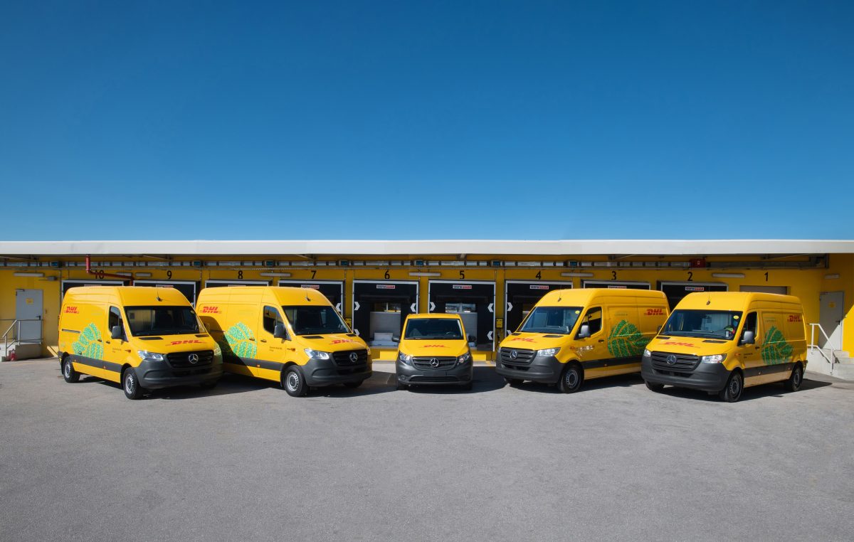 DHL Express και Mercedes-Benz ενώνουν τις δυνάμεις τους για πράσινες ταχυμεταφορές
