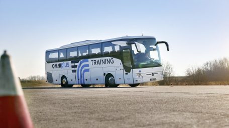 30 χρόνια ασφάλεια και εκπαίδευση στα λεωφορεία Setra
