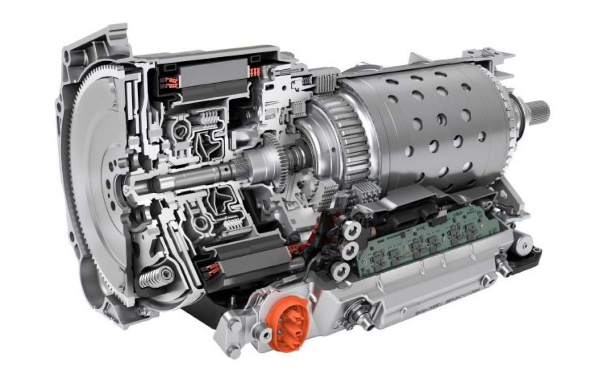 Περαιτέρω ανάπτυξη για τα υβριδικά συστήματα κίνησης: Η ZF παρουσιάζει το 8HP evo, την ανανεωμένη μετάδοση στο IAA 2025