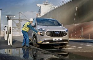 Ford E-Transit Custom: Έτοιμο για το μέλλον, με μεγαλύτερη αυτονομία και ταχύτερη φόρτιση