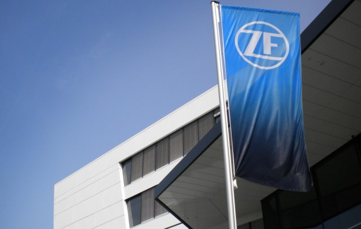 ZF και BMW Υπογράφουν Συμφωνία για Τεχνολογίες Κίνησης του Μέλλοντος