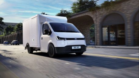Το Transit City Chassis Cab κάνει το παγκόσμιο ντεμπούτο του στην έκθεση IAA Transportation 2026 στο Ανόβερο της Γερμανίας
